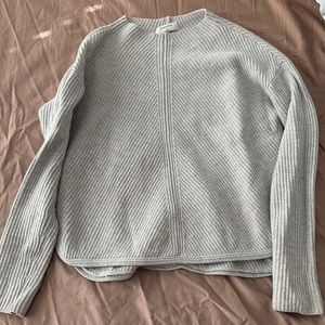 Gray long sleeve shirt